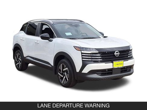New 2026 Nissan Kicks SV FWD image 2