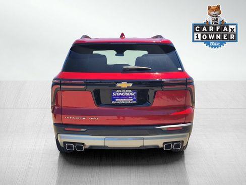 Used 2025 Chevrolet Traverse LT AWD/4WD image 5