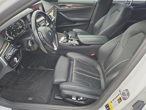 Used 2019 BMW 530i xDrive w/ Convenience Package image 17