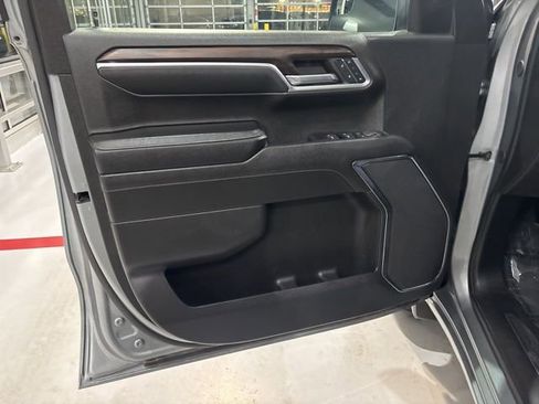 Used 2024 GMC Sierra 1500 SLT image 12