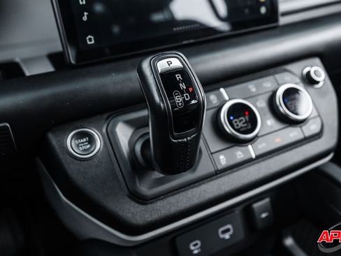 Used 2022 Land Rover Defender 110 X-Dynamic HSE image 14