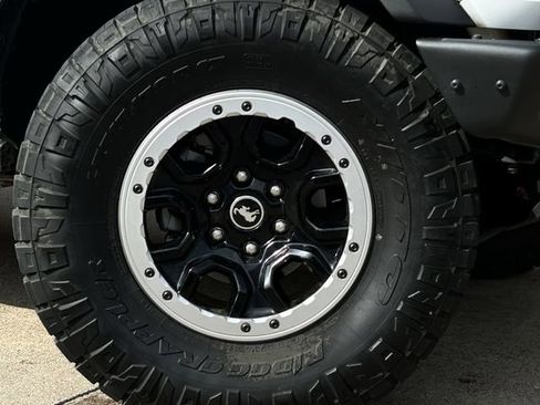 Used 2021 Ford Bronco Badlands image 10