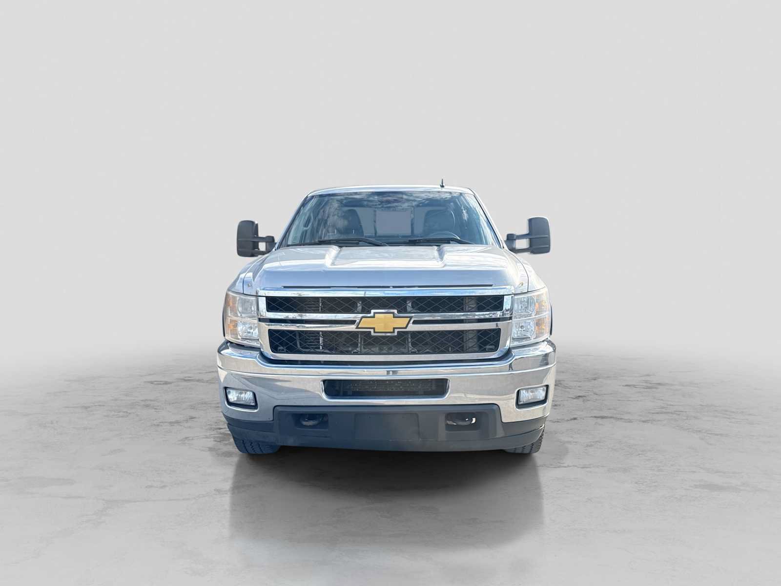 Used 2011 Chevrolet Silverado 2500 LTZ w/ LTZ Plus Package AWD/4WD image 9