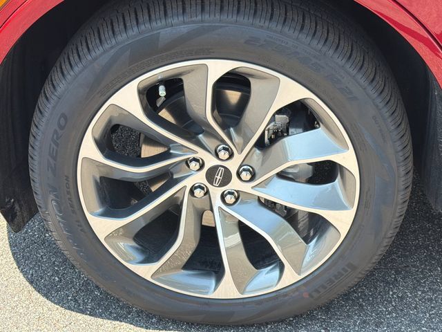 New 2027 Lincoln Aviator AWD w/ Jet Appearance Package image 12