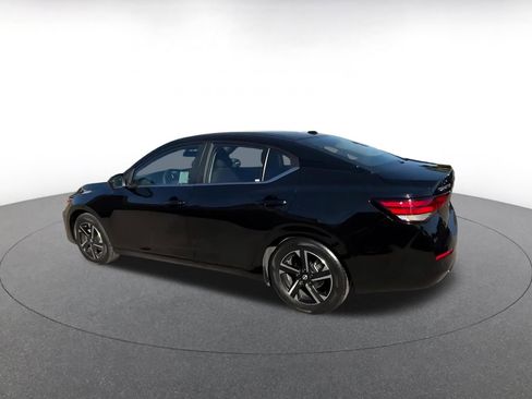 Used 2025 Nissan Sentra SV image 10