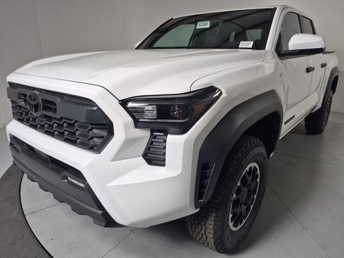 New 2026 Toyota Tacoma SR5 AWD/4WD image 1