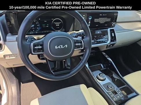 Certified 2023 Kia Sorento SX Prestige AWD/4WD image 8