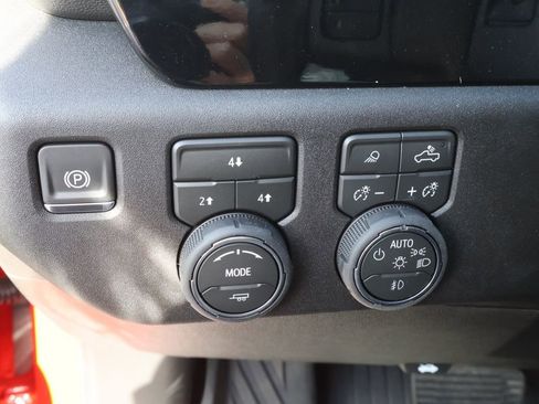 New 2026 Chevrolet Silverado 2500 LT w/ Safety Package AWD/4WD image 18