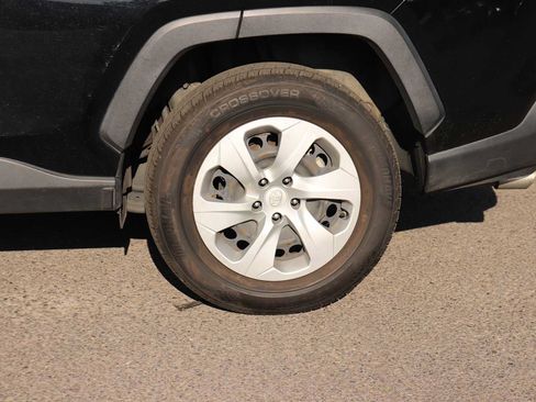Used 2019 Toyota RAV4 LE w/ All Weather Liner Package AWD/4WD image 9