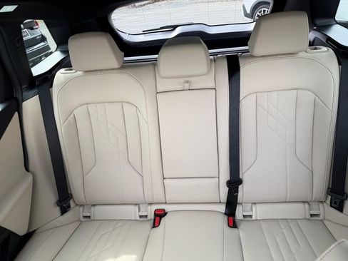 Used 2026 BMW X3 xDrive30 w/ Premium Package image 32