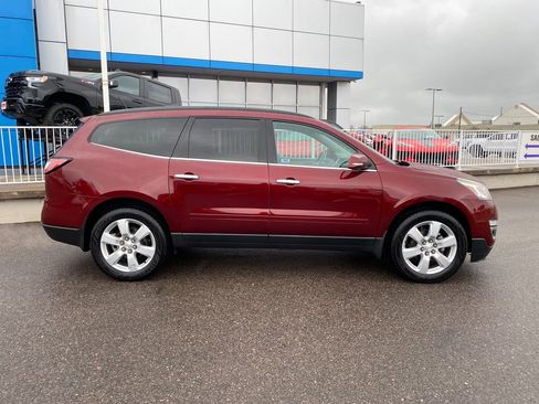 Used 2016 Chevrolet Traverse LT w/ Style and Technology Package AWD/4WD image 6