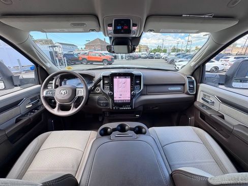 Used 2025 RAM 2500 Laramie AWD/4WD image 25