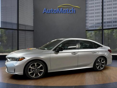 Used 2025 Honda Civic Sport Touring image 5