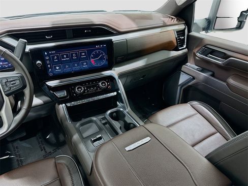 Used 2025 GMC Sierra 2500 Denali w/ Denali Reserve Package image 25