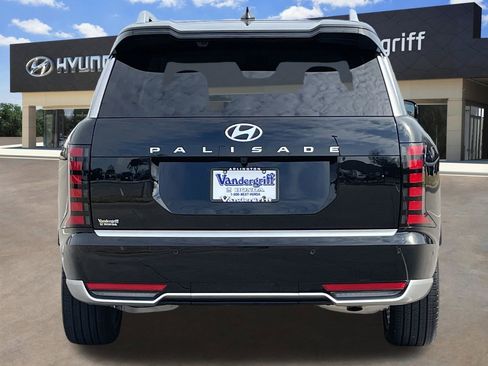Used 2026 Hyundai Palisade Calligraphy FWD image 5