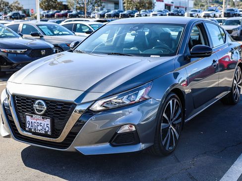 Used 2022 Nissan Altima 2.5 SR image 18
