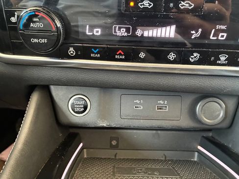 Used 2021 Nissan Rogue Platinum AWD/4WD image 11