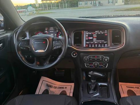 Used 2018 Dodge Charger R/T w/ Blacktop Package image 7