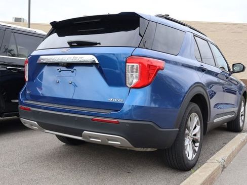 Used 2023 Ford Explorer XLT w/ Equipment Group 202A AWD/4WD image 4