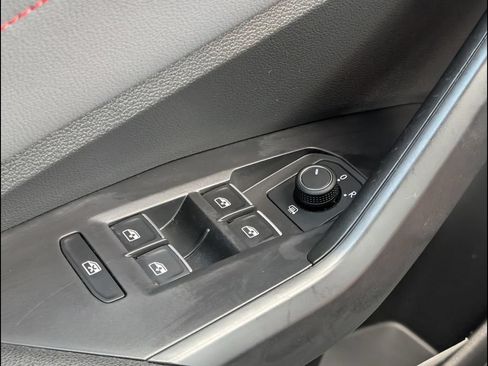 Used 2025 Volkswagen Jetta GLI Autobahn FWD image 11