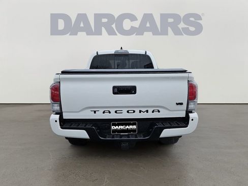 Used 2023 Toyota Tacoma TRD Sport w/ Technology Package image 5