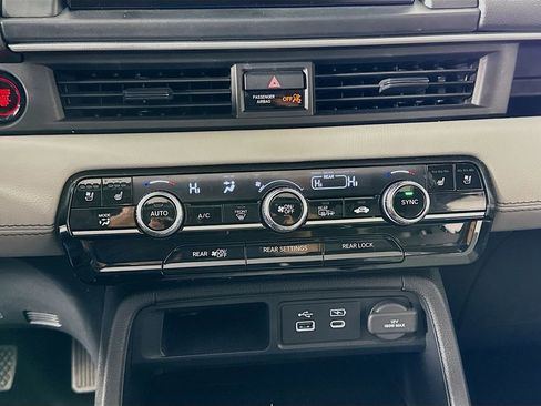 Certified 2025 Honda Pilot Elite image 15