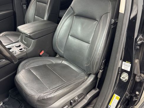 Used 2019 Chevrolet Traverse Premier w/ Redline Edition AWD/4WD image 11