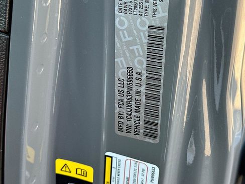 Used 2023 Jeep Wrangler Unlimited Rubicon 4xe image 36