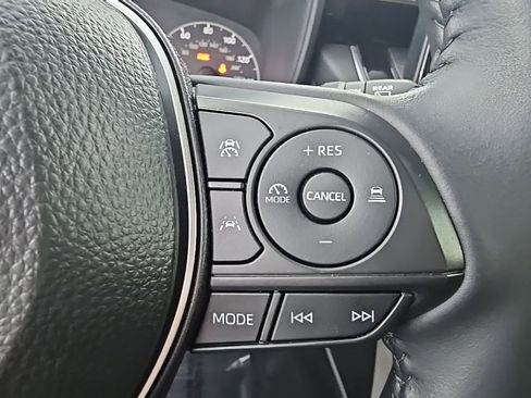 Used 2025 Toyota Corolla Cross AWD Hybrid image 17