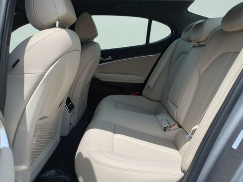 Certified 2026 Genesis G70 2.5T RWD image 13
