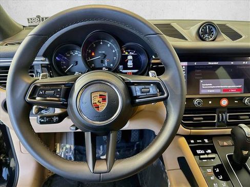 Used 2026 Porsche Macan AWD/4WD image 13