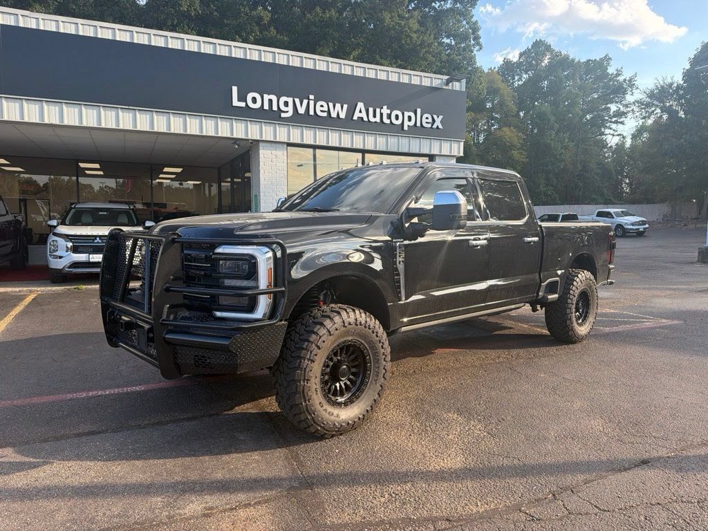 Used 2025 Ford F250 Platinum w/ Platinum Plus Package AWD/4WD image 1