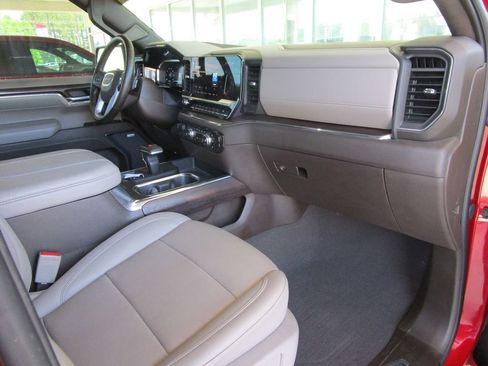 Used 2024 GMC Sierra 1500 SLT w/ SLT Premium Plus Package AWD/4WD image 31
