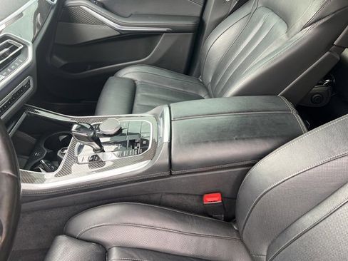 Used 2021 BMW X5 M50i image 7