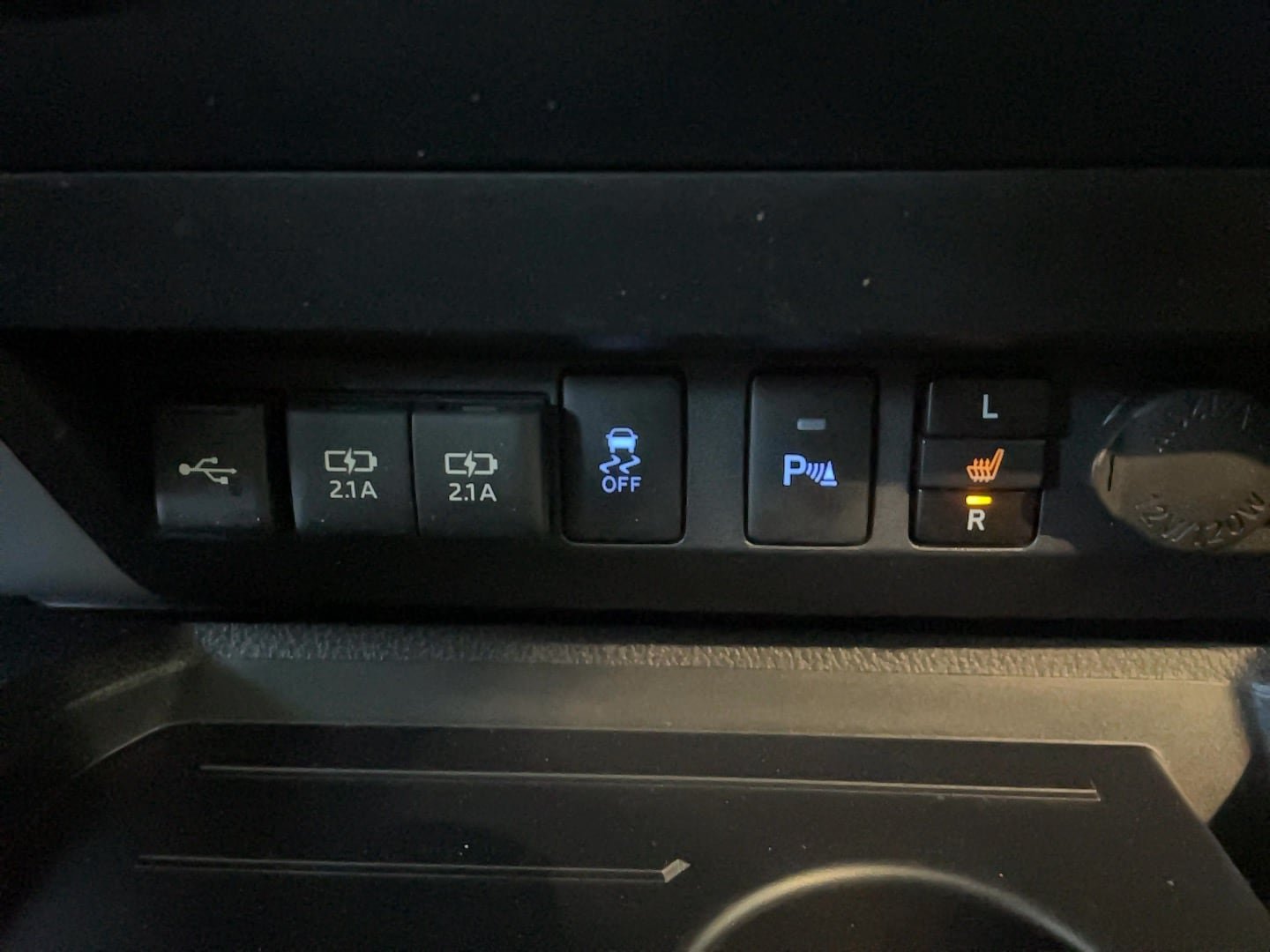 Used 2020 Toyota Tundra SR5 AWD/4WD image 28
