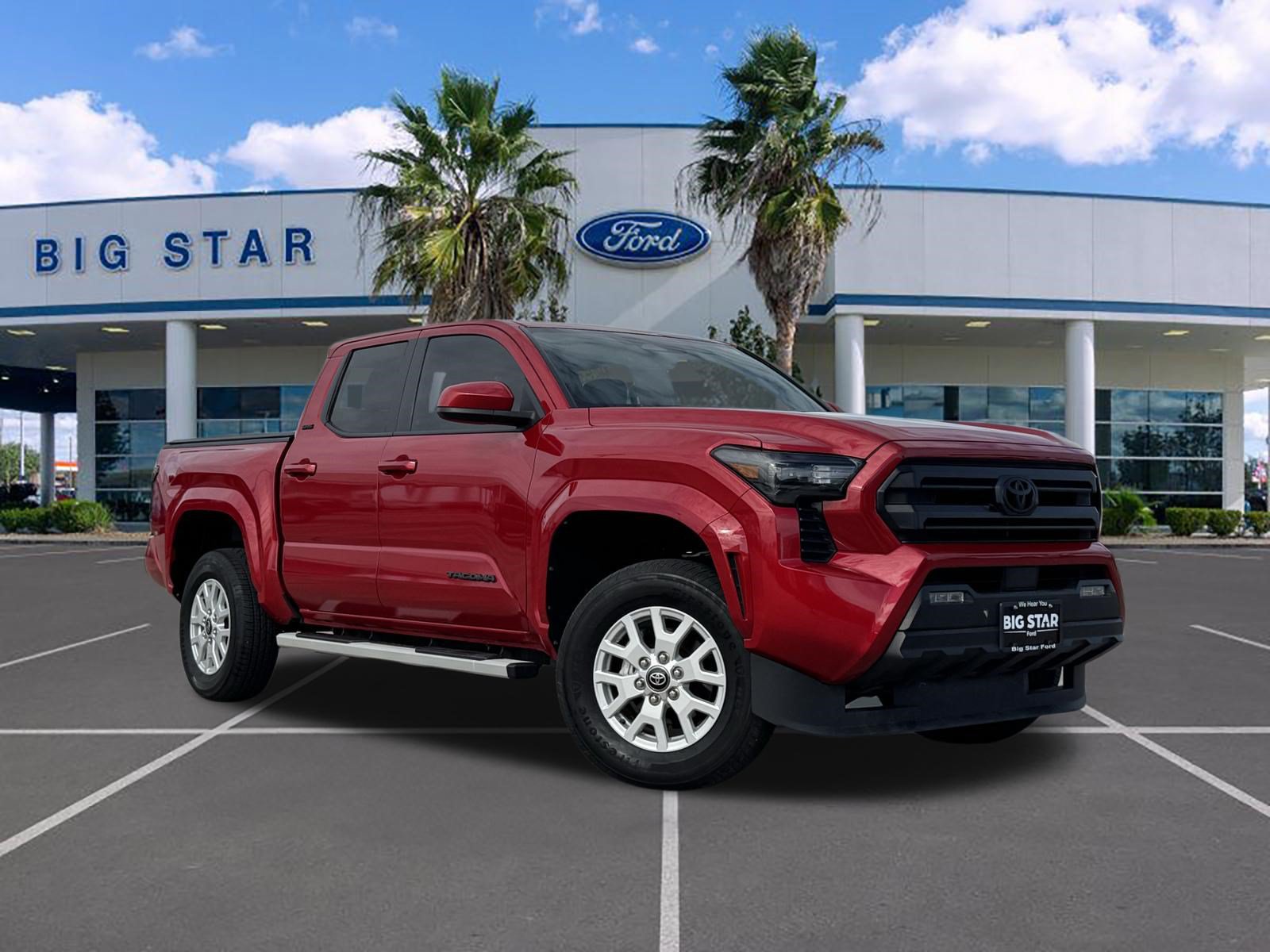 Used 2025 Toyota Tacoma SR5 AWD/4WD image 2