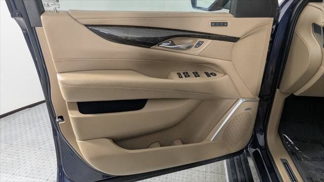 Used 2019 Cadillac Escalade Platinum AWD/4WD image 13