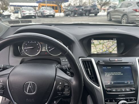 Used 2018 Acura TLX w/ Technology Package image 12