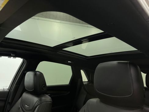 Used 2020 Cadillac XT5 Sportv w/ LPO, Floor Liner Package AWD/4WD image 11