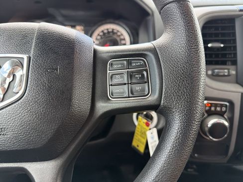 Used 2018 RAM 1500 Express RWD image 24