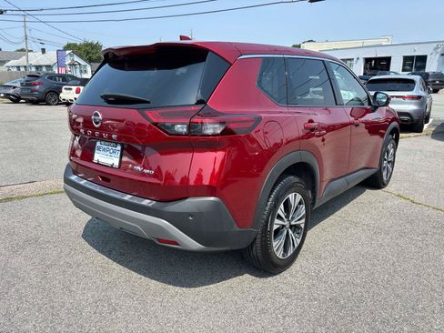 Used 2021 Nissan Rogue SV AWD/4WD image 3