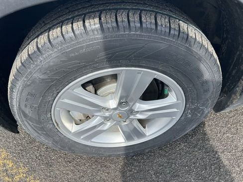 Used 2019 Chevrolet Trax LT w/ LT Convenience Package FWD image 12