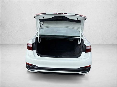 Used 2024 Volkswagen Jetta S image 7