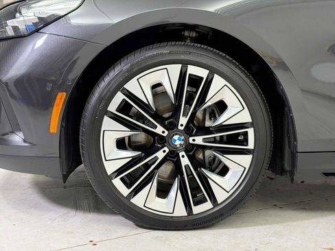 Certified 2026 BMW i5 eDrive40 AWD/4WD image 19