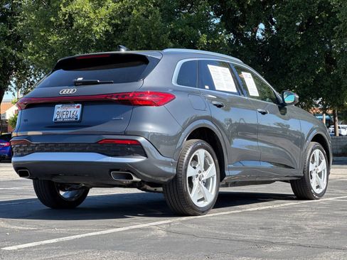 Used 2025 Audi Q5 Premium Plus w/ Premium Plus AWD/4WD image 4