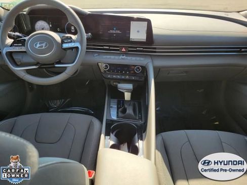 Used 2025 Hyundai Elantra SEL FWD image 11