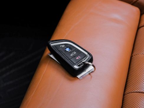 Used 2017 BMW X5 M AWD/4WD image 61
