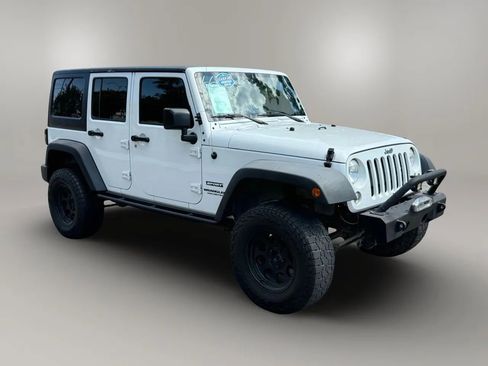 Used 2017 Jeep Wrangler Unlimited Sport AWD/4WD image 2