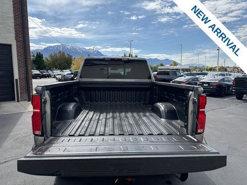 Used 2025 Chevrolet Silverado 2500 LTZ w/ LTZ Convenience Package AWD/4WD image 13