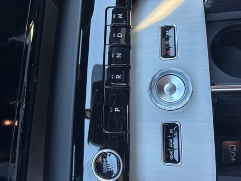 New 2026 Lincoln Navigator L Reserve w/ Jet Appearance Package AWD/4WD image 10